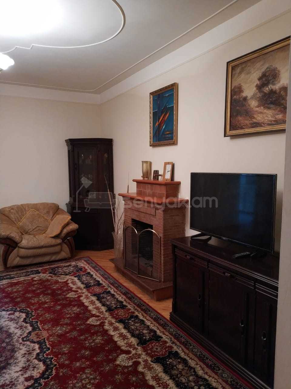 3 Սենյականոց Բնակարան Քարե Շենքում, 72քմ, 4/5 հարկ, Կապիտալ Վերանորոգված, Կահավորված, Արևկող