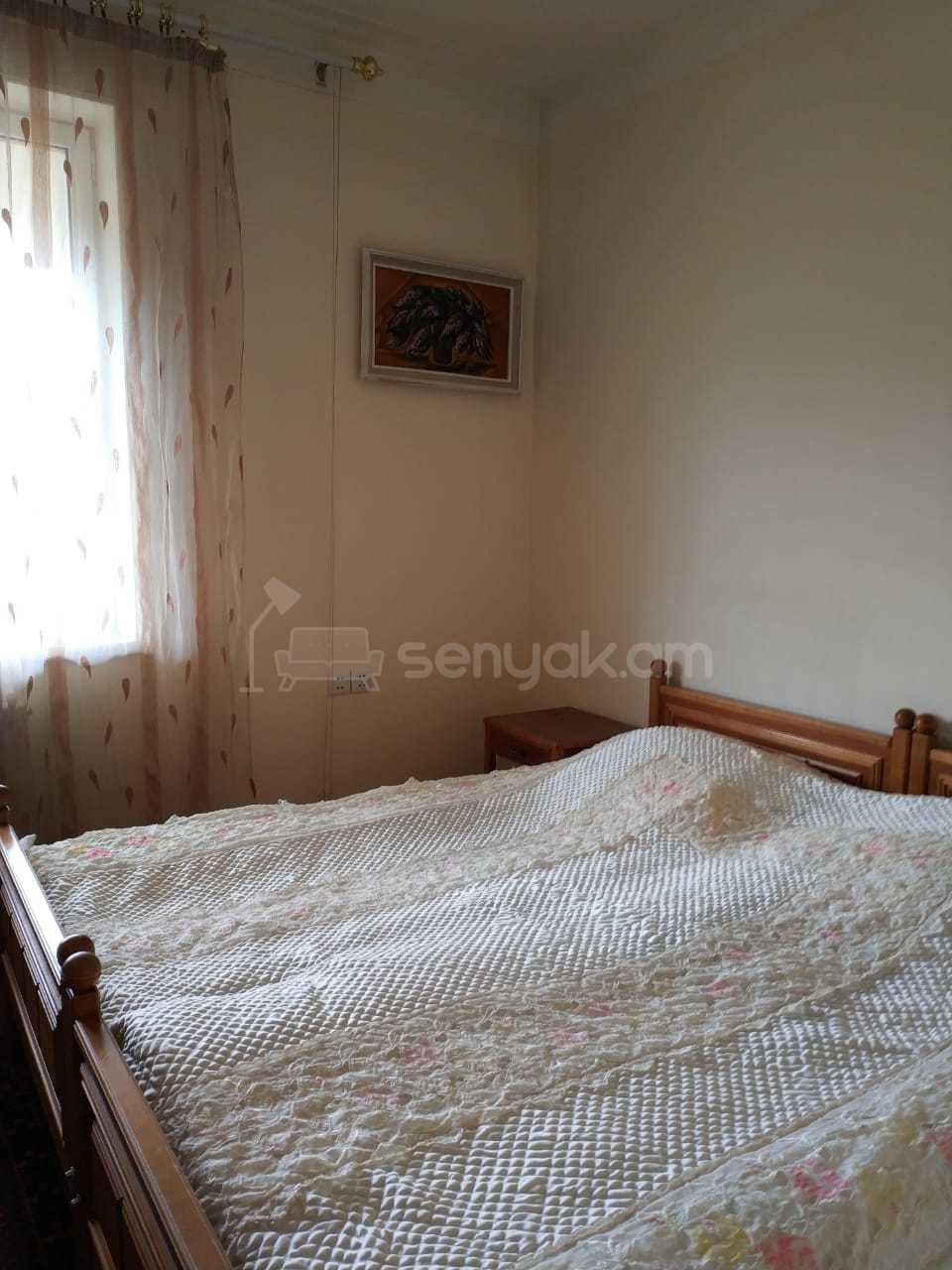 3 Սենյականոց Բնակարան Քարե Շենքում, 72քմ, 4/5 հարկ, Կապիտալ Վերանորոգված, Կահավորված, Արևկող