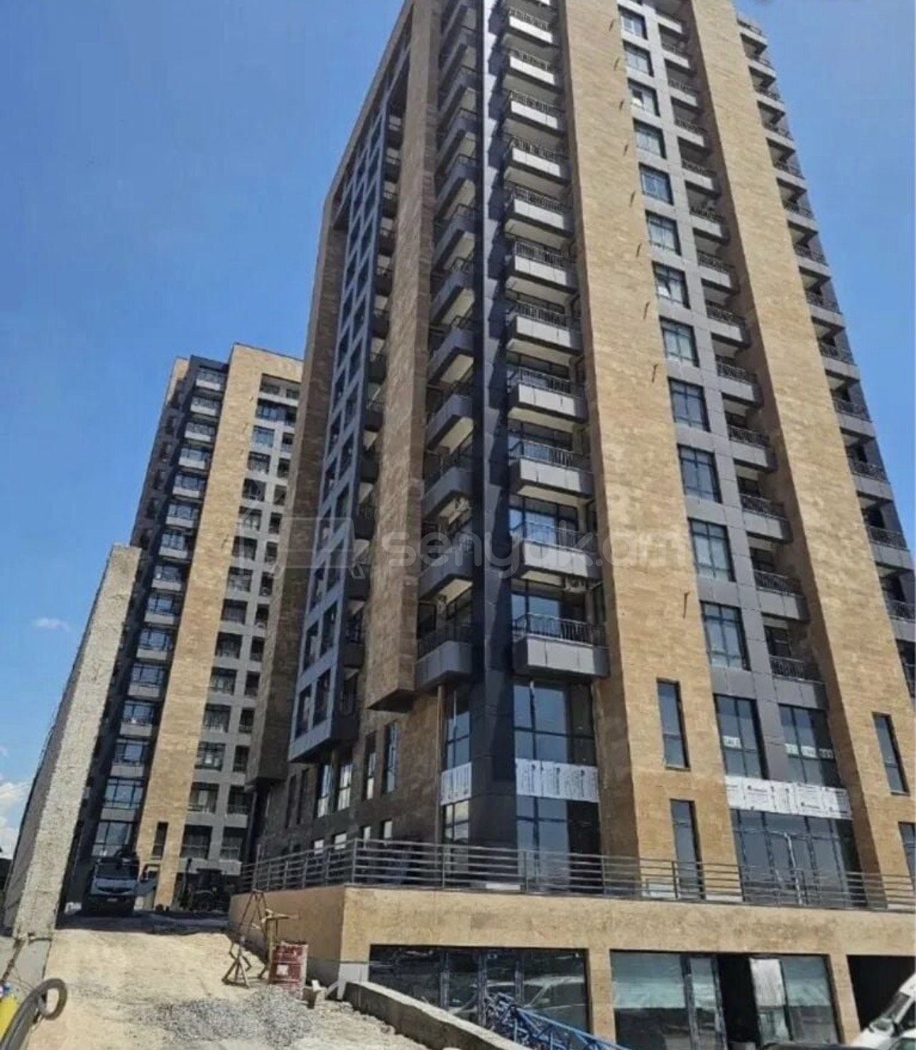 2 Սենյականոց Բնակարան Նորակառույցում, 42քմ, 12/16 հարկ, Դիզայներական Վերանորոգված