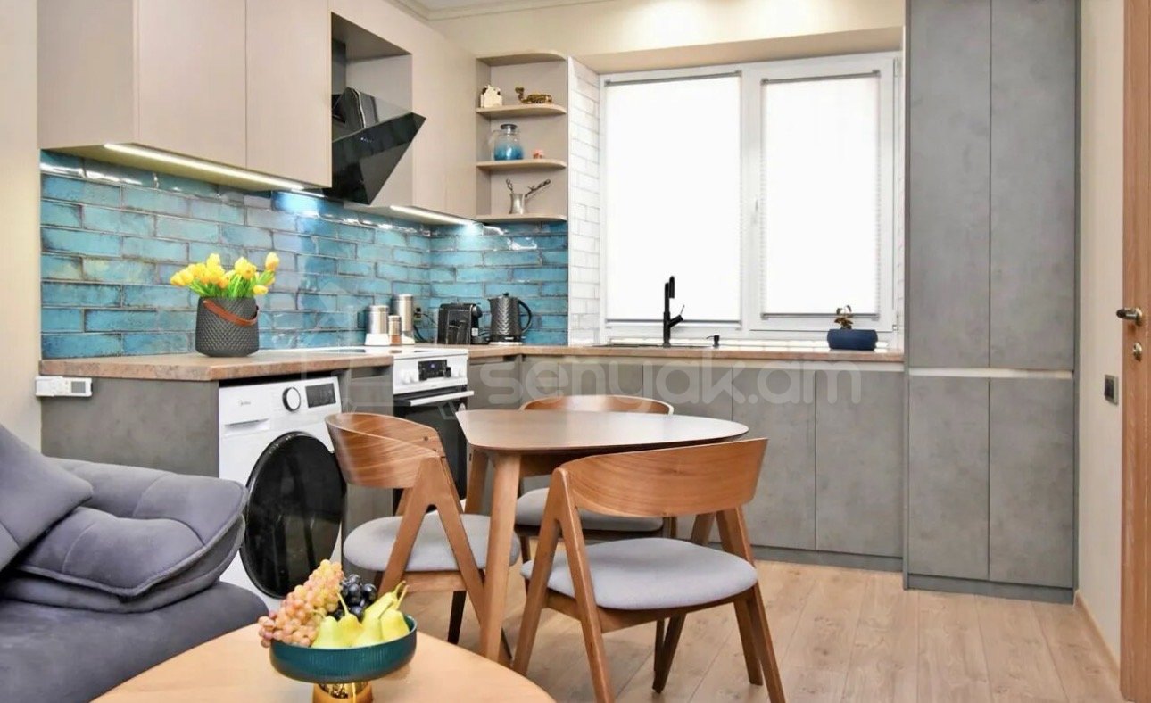 2 Սենյականոց Բնակարան Քարե Շենքում, 37քմ, 2/4 հարկ, Դիզայներական Վերանորոգված