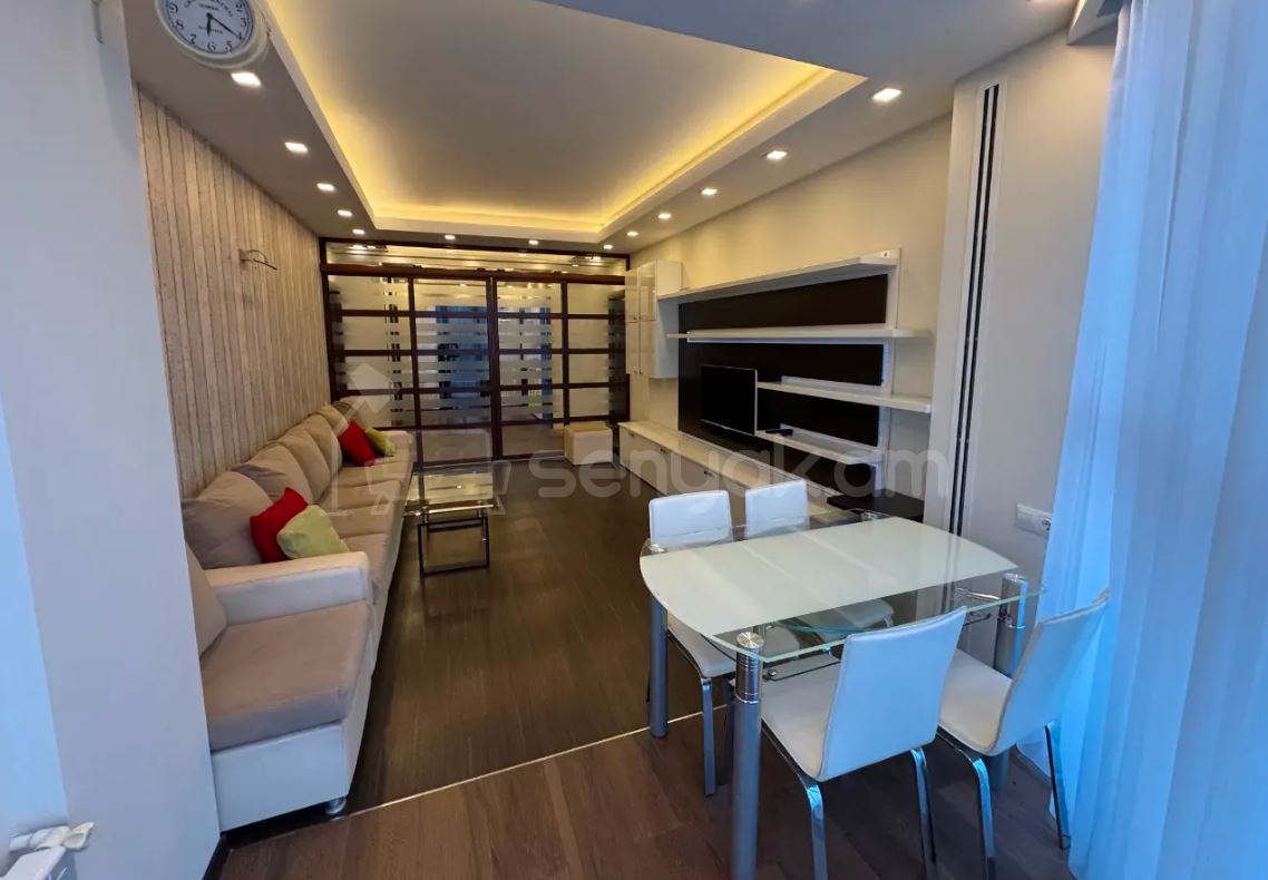 3 Սենյականոց Բնակարան, 98քմ, 6/18 հարկ, Կապիտալ Վերանորոգված, Կահավորված, Արևկող