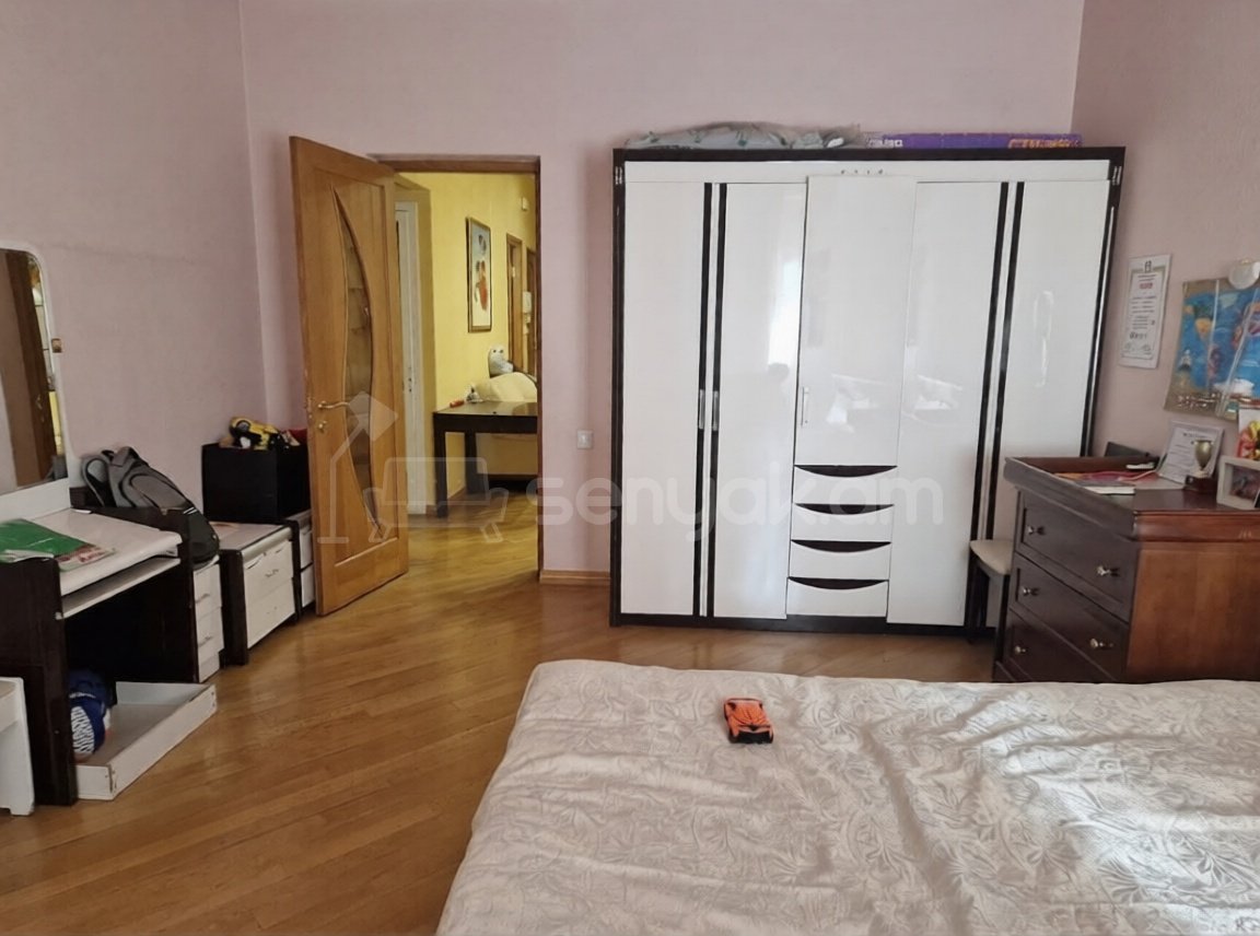 4 Սենյականոց Բնակարան Նորակառույցում, 174քմ, 6/9 հարկ, Կապիտալ Վերանորոգված