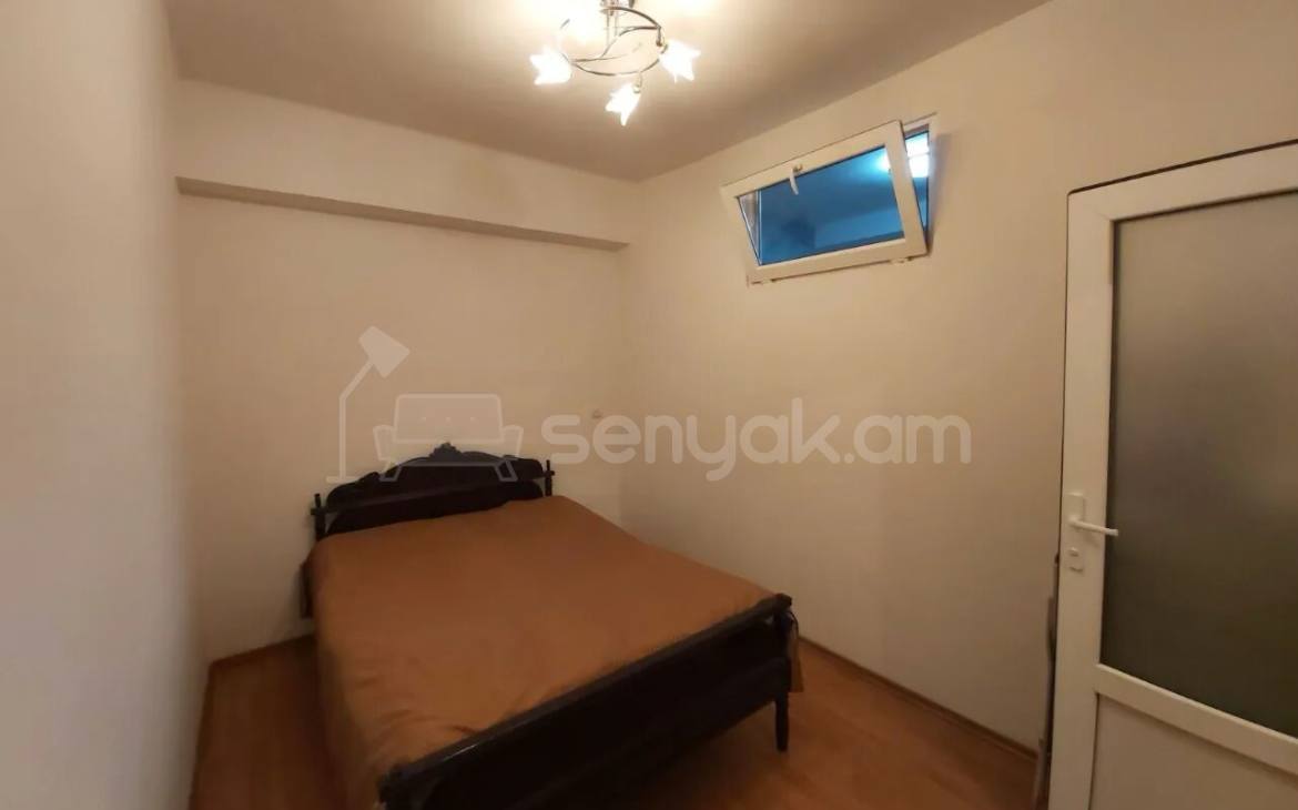 2 Սենյականոց Բնակարան Քարե Շենքում, 43քմ, 9/9 հարկ, Կապիտալ Վերանորոգված, Կահավորված