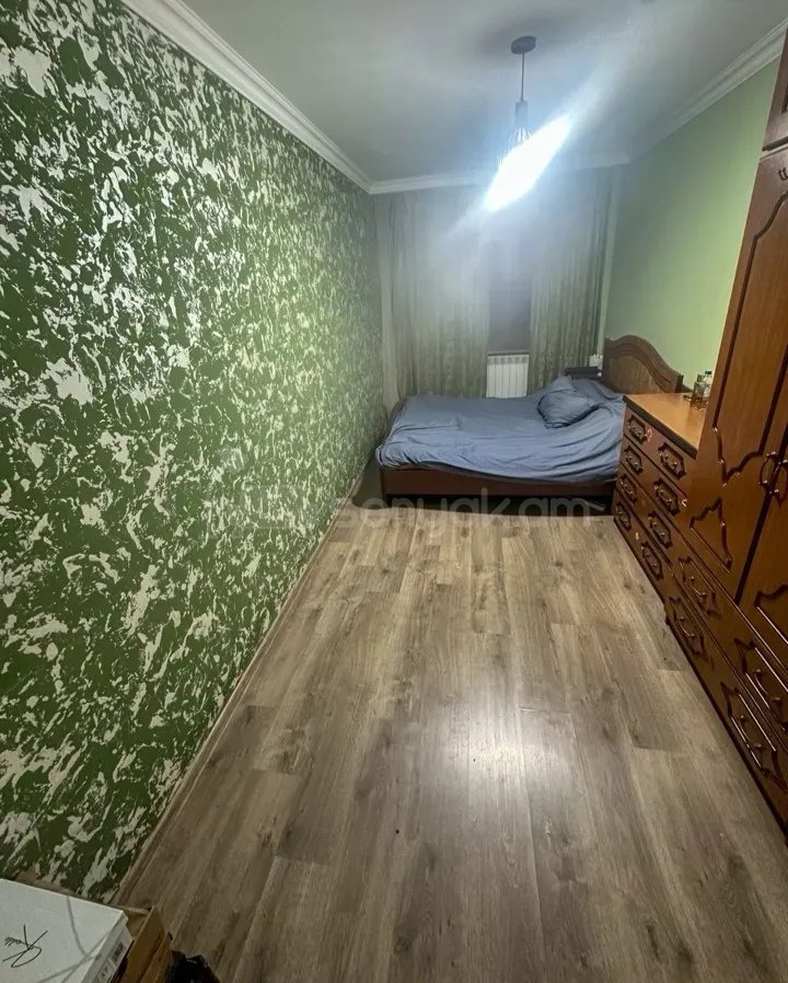 3 Սենյականոց Բնակարան Քարե Շենքում, 70քմ, 3/5 հարկ, Նորմալ Վիճակում, Կահավորված