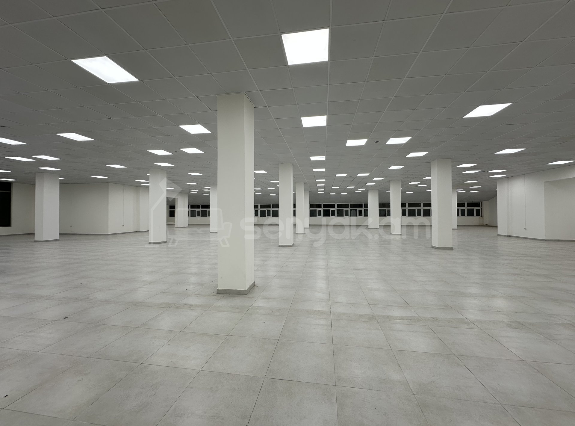 Առևտրի Տարածք, 1200քմ, Կապիտալ Վերանորոգված