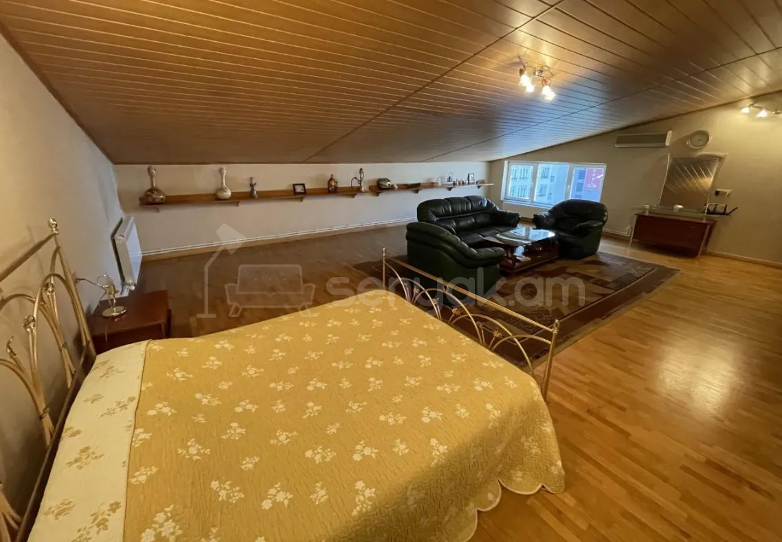 5 Սենյականոց Բնակարան Քարե Շենքում, 256քմ, 5/5 հարկ, Կապիտալ Վերանորոգված, Կահավորված, Արևկող