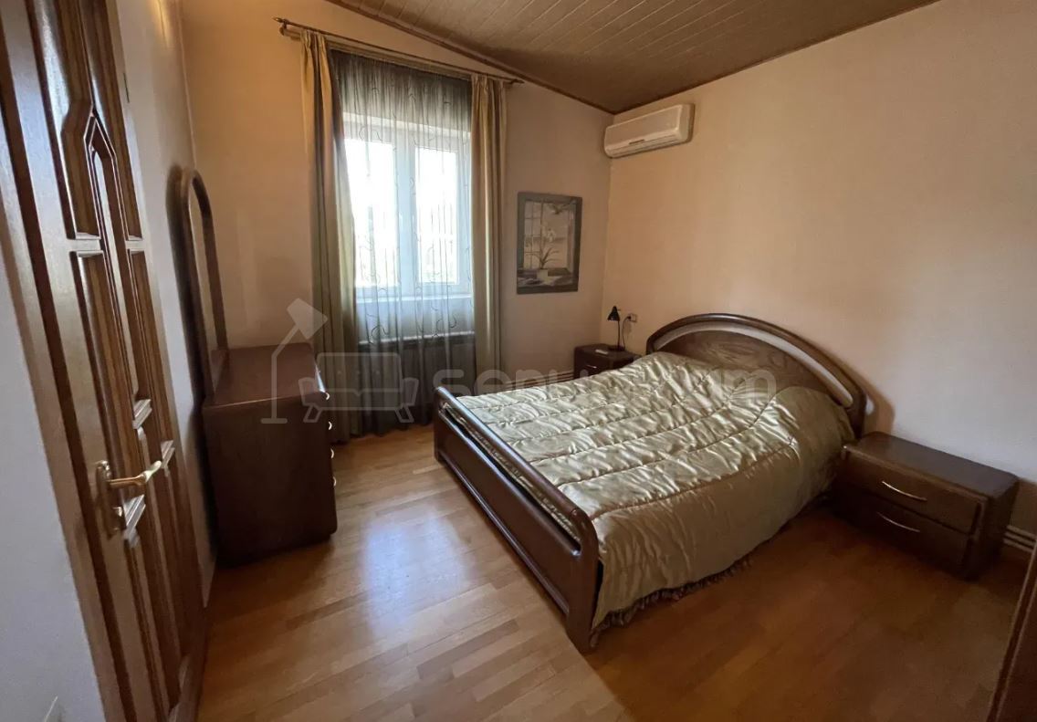 5 Սենյականոց Բնակարան Քարե Շենքում, 256քմ, 5/5 հարկ, Կապիտալ Վերանորոգված, Կահավորված, Արևկող