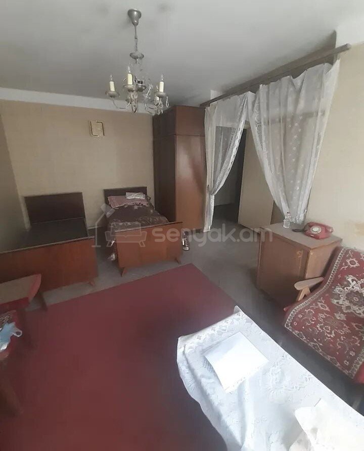 1 Սենյականոց Բնակարան, 30քմ, 2/4 հարկ, Պետական Վիճակում