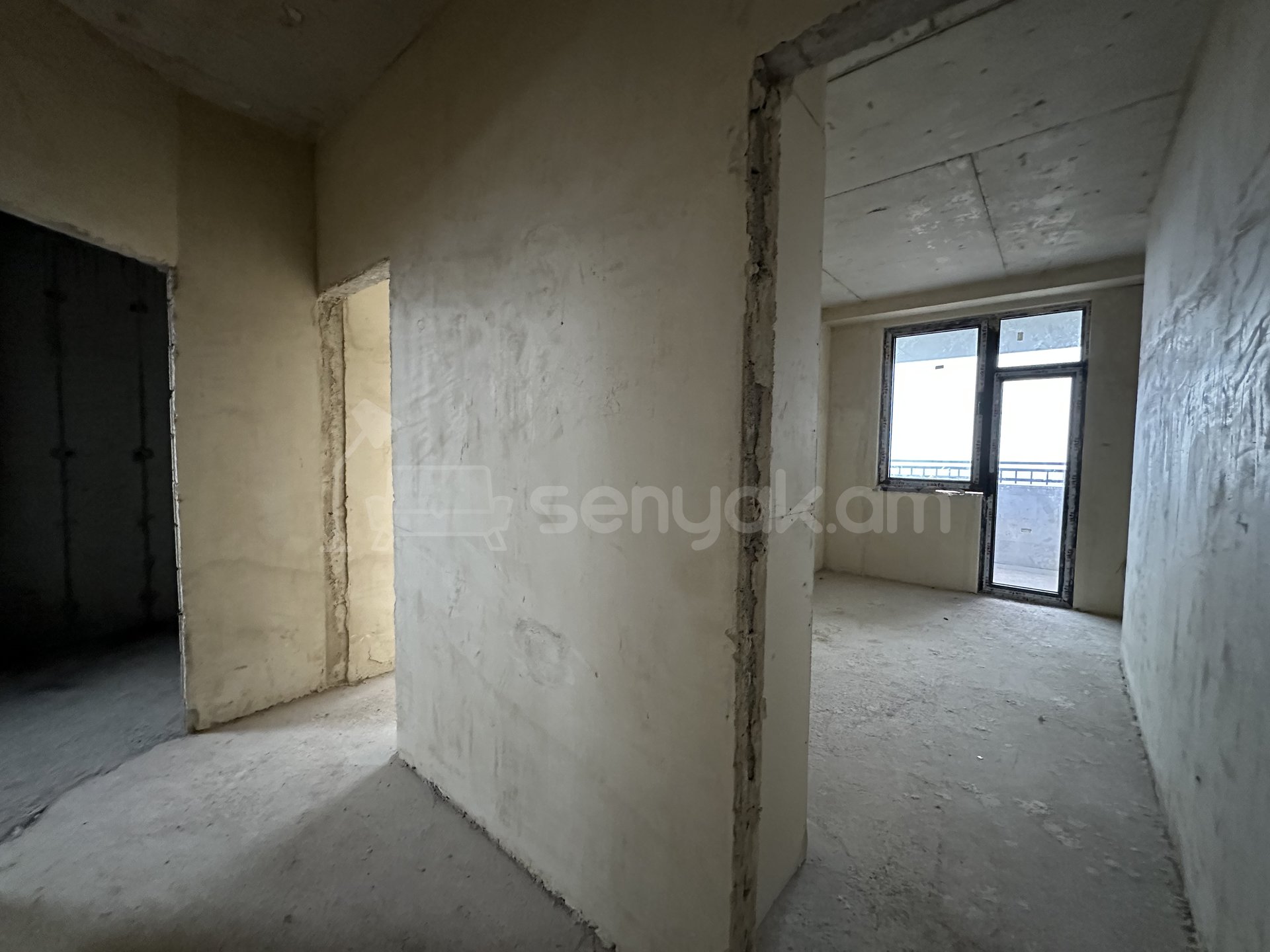 4 Սենյականոց Բնակարան Նորակառույցում, 130քմ, 16/18 հարկ, Զրոյական Վիճակում