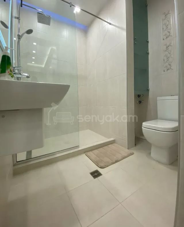 2 Սենյականոց Բնակարան, 42քմ, 5/19 հարկ, Դիզայներական Վերանորոգված, Կահավորված, Արևկող