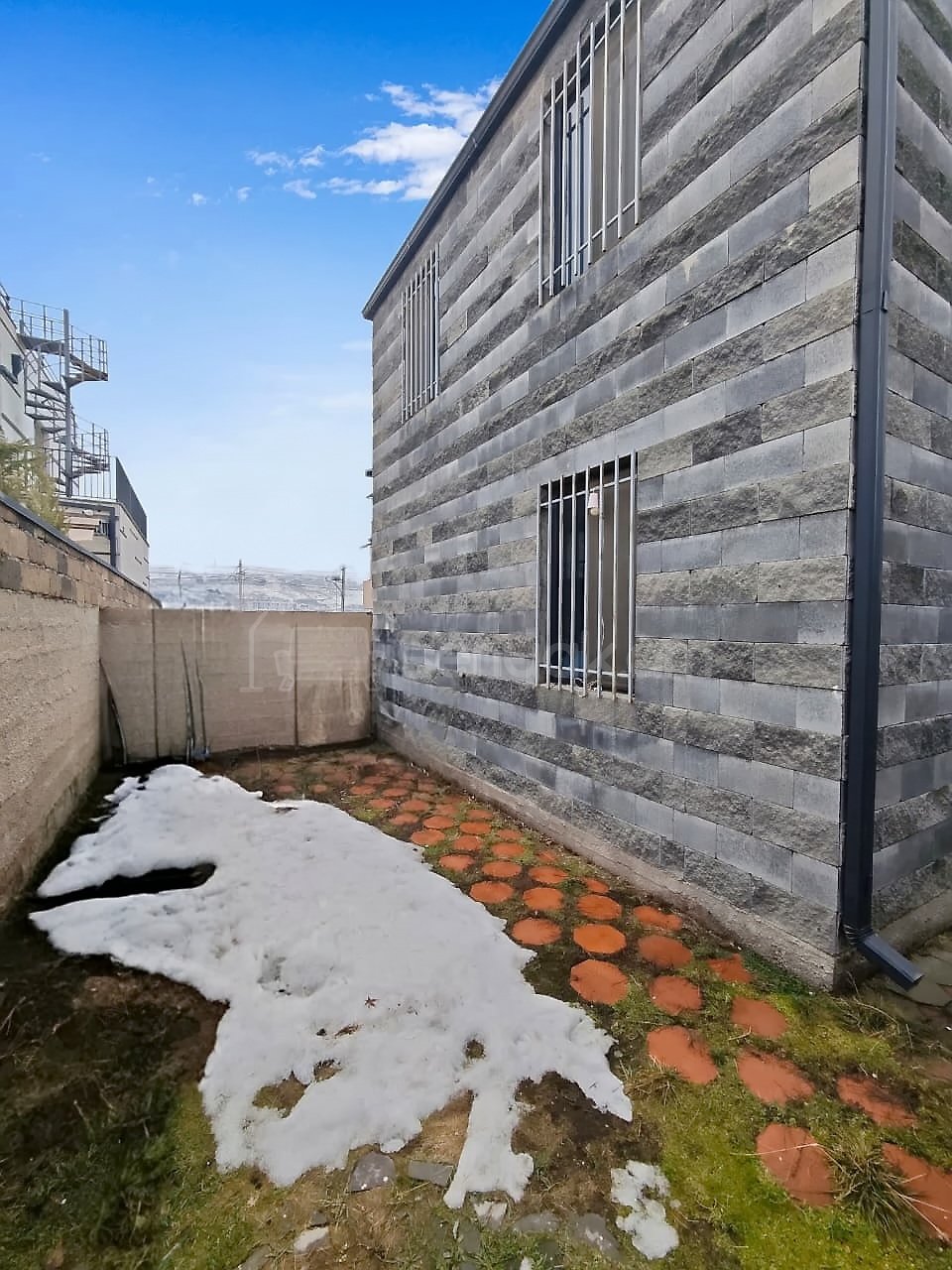 3 Սենյականոց Սեփական Տուն, 65քմ, Կապիտալ Վերանորոգված