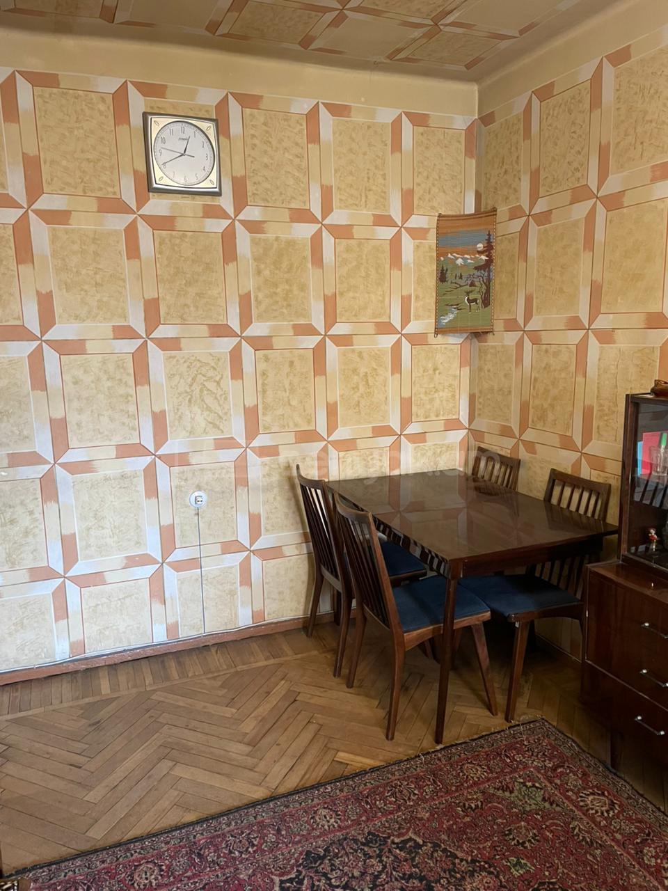 2 Սենյականոց Բնակարան Քարե Շենքում, 65քմ, 4/5 հարկ, Նորմալ Վիճակում, Կահավորված, Արևկող