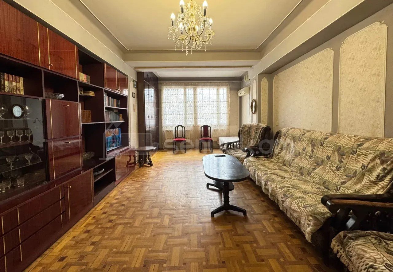 2 Սենյականոց Բնակարան, 75քմ, 2/10 հարկ, Նորմալ Վիճակում, Կահավորված