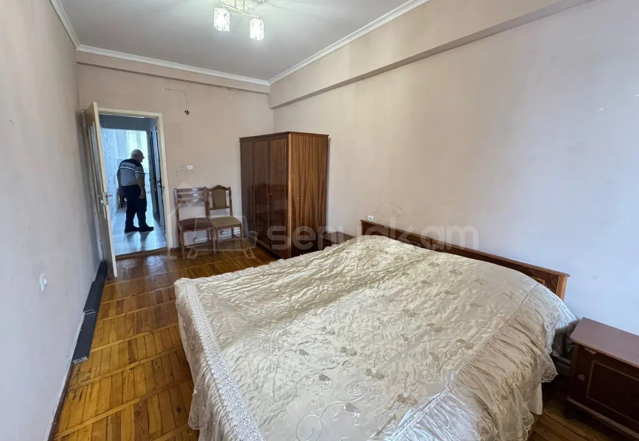 2 Սենյականոց Բնակարան, 75քմ, 2/10 հարկ, Նորմալ Վիճակում, Կահավորված