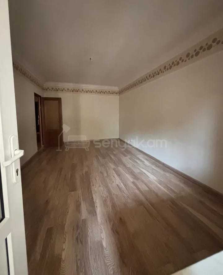 4 Սենյականոց Բնակարան, 80քմ, 1/9 հարկ, Դիզայներական Վերանորոգված