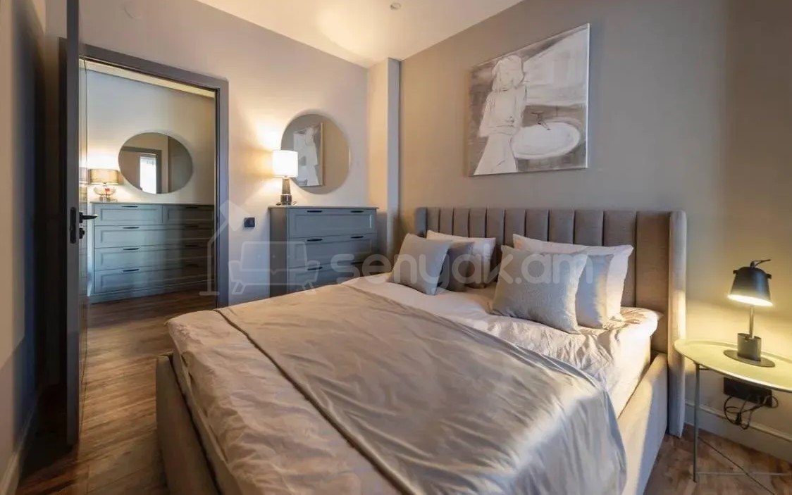 2 Սենյականոց Բնակարան Քարե Շենքում, 60քմ, 3/5 հարկ, Դիզայներական Վերանորոգված, Կահավորված