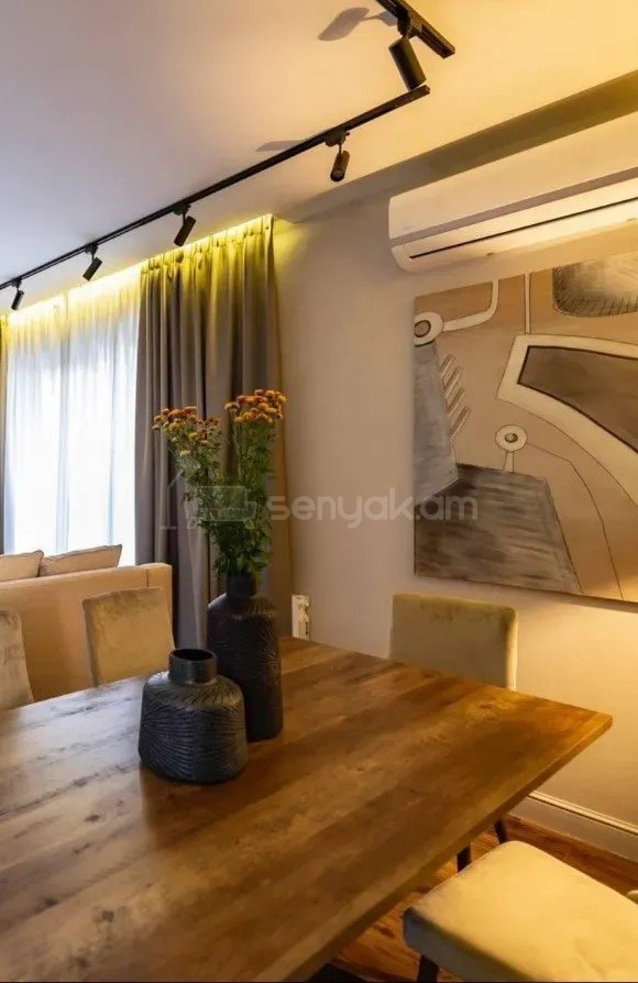 2 Սենյականոց Բնակարան Քարե Շենքում, 60քմ, 3/5 հարկ, Դիզայներական Վերանորոգված, Կահավորված