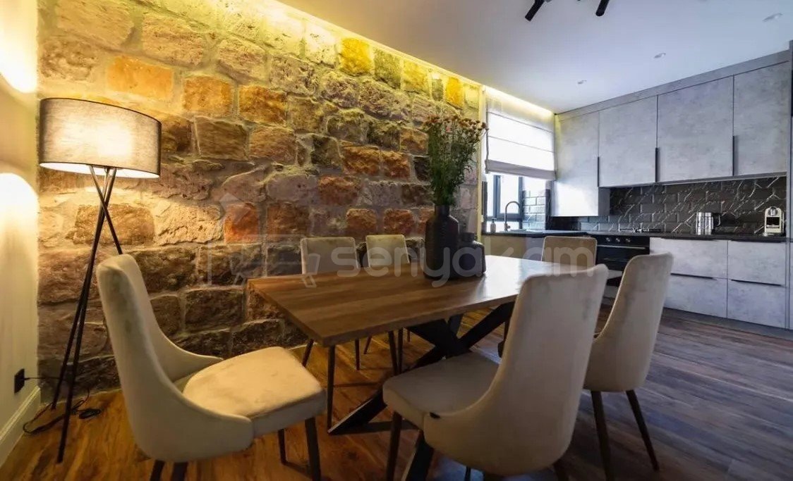 2 Սենյականոց Բնակարան Քարե Շենքում, 60քմ, 3/5 հարկ, Դիզայներական Վերանորոգված, Կահավորված