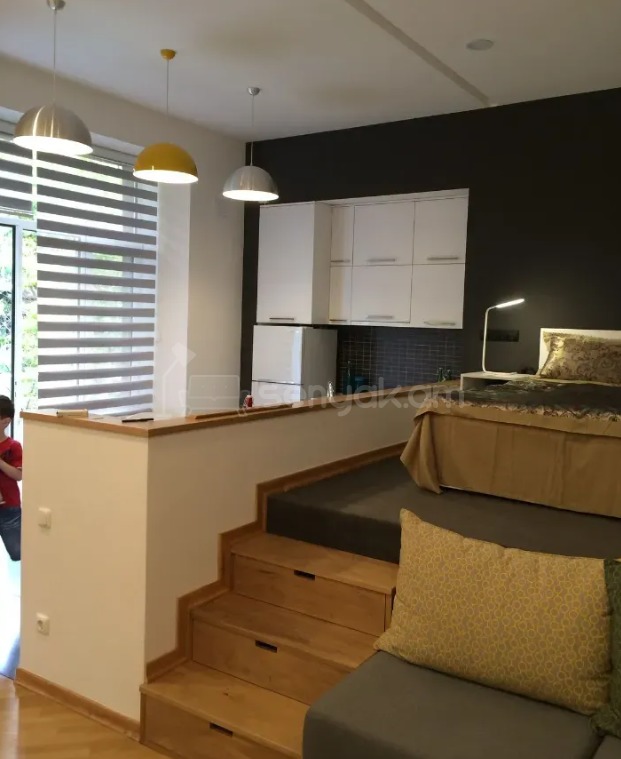 2 Սենյականոց Բնակարան Քարե Շենքում, 68քմ, 2/4 հարկ, Դիզայներական Վերանորոգված, Կահավորված