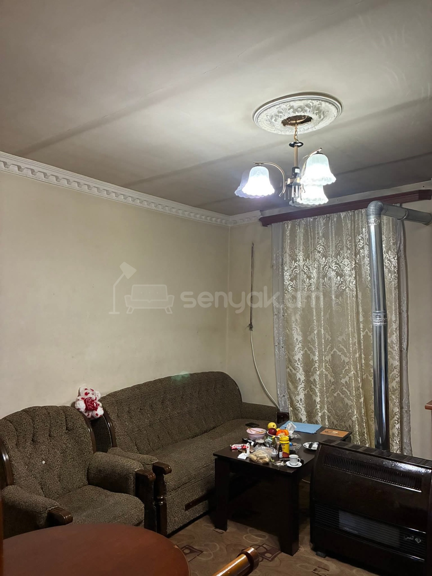 2 Սենյականոց Բնակարան Քարե Շենքում, 48քմ, 1/1 հարկ, Նորմալ Վիճակում, Կահավորված