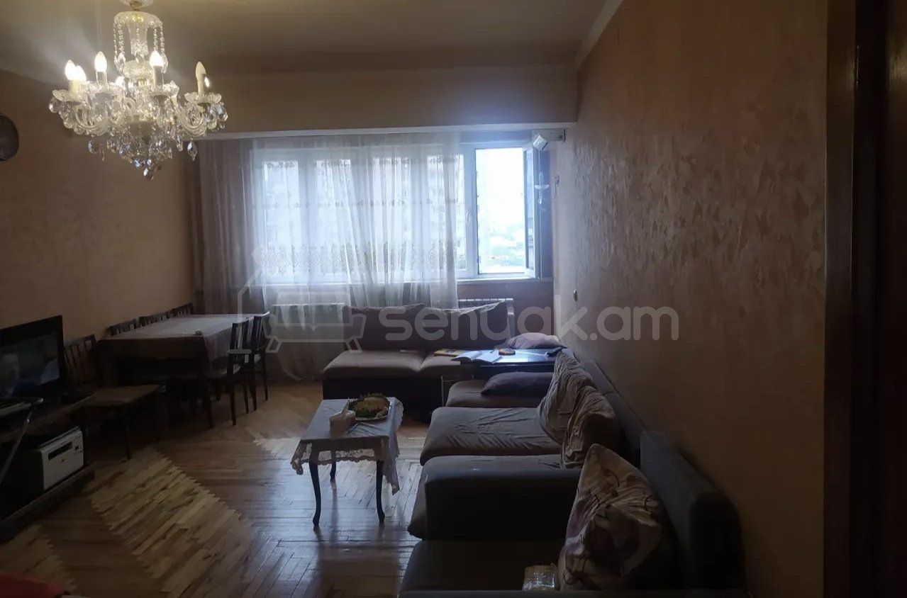 3 Սենյականոց Բնակարան Քարե Շենքում, 68քմ, 3/5 հարկ, Կապիտալ Վերանորոգված, Կահավորված