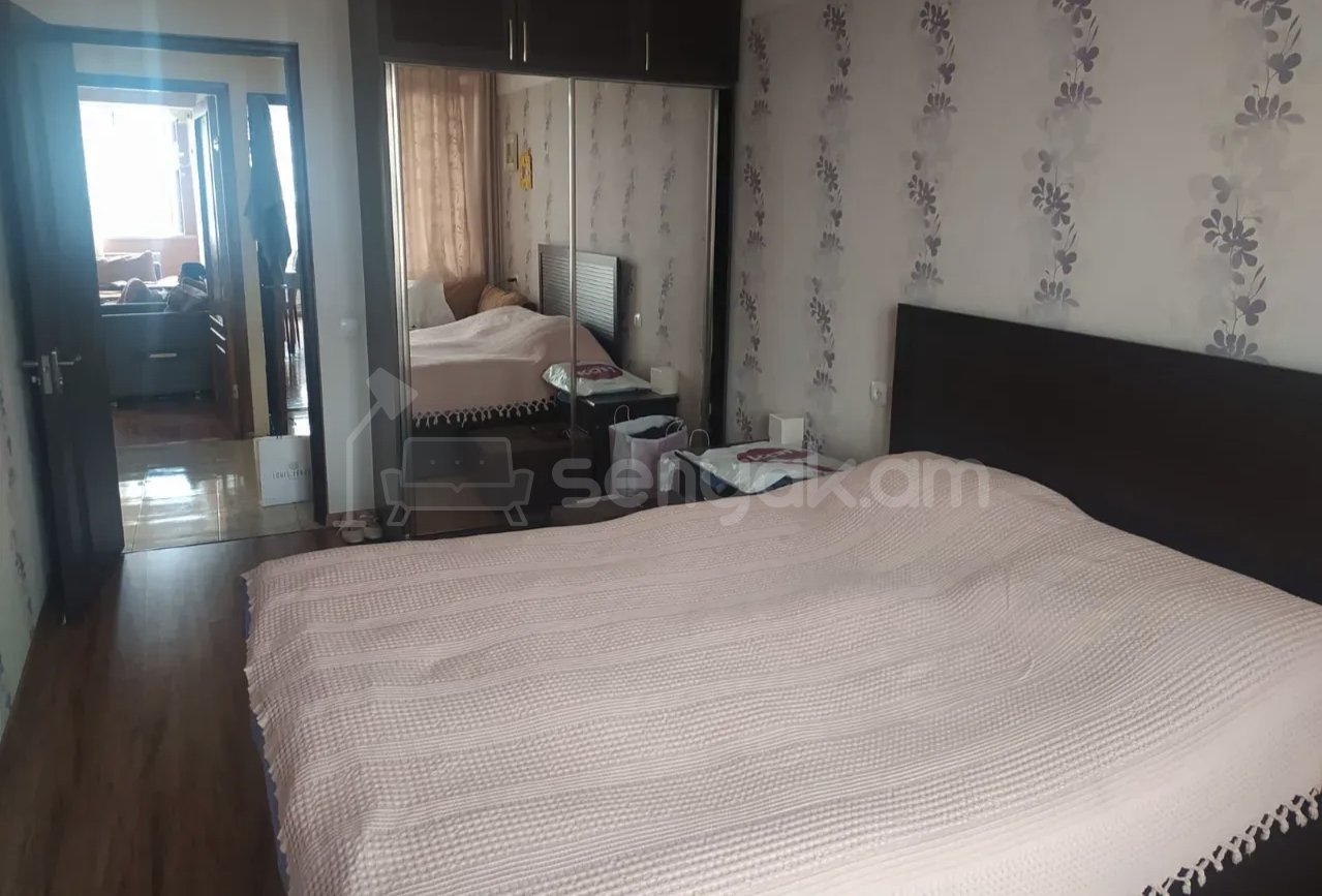 3 Սենյականոց Բնակարան Քարե Շենքում, 68քմ, 3/5 հարկ, Կապիտալ Վերանորոգված, Կահավորված