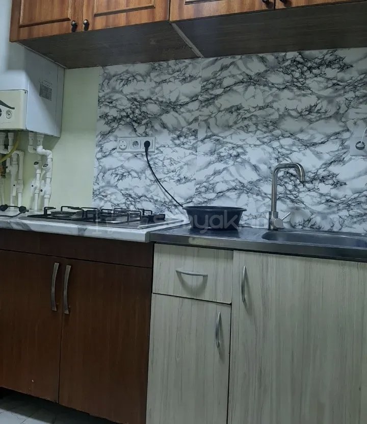 2 Սենյականոց Բնակարան Քարե Շենքում, 40քմ, 1/1 հարկ, Նորմալ Վիճակում, Կահավորված