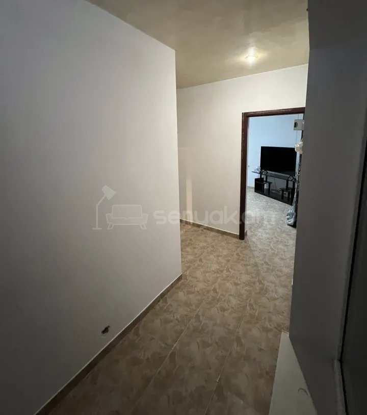 2 Սենյականոց Բնակարան Քարե Շենքում, 52քմ, 3/5 հարկ, Կապիտալ Վերանորոգված, Կահավորված, Արևկող