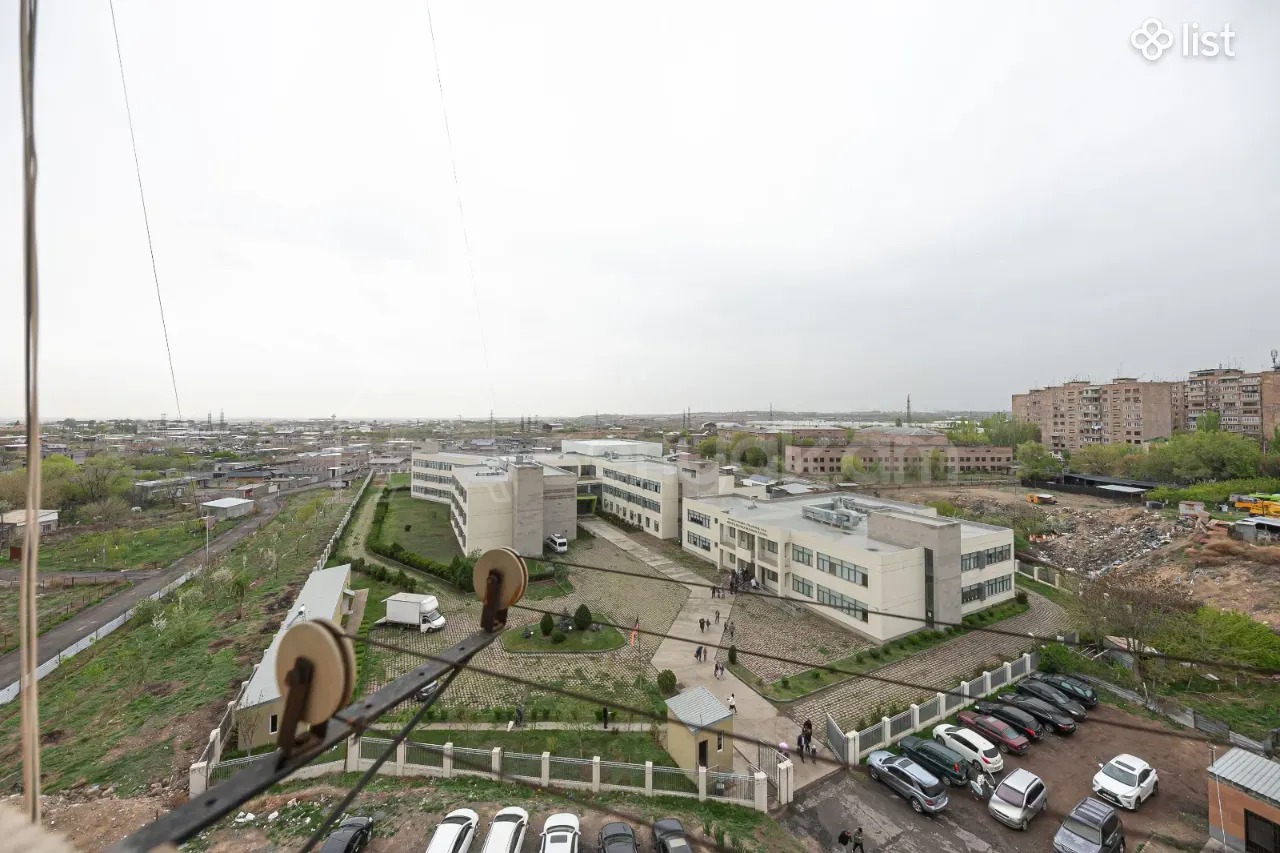 3 Սենյականոց Բնակարան, 70քմ, 7/10 հարկ, Նորմալ Վիճակում, Կահավորված