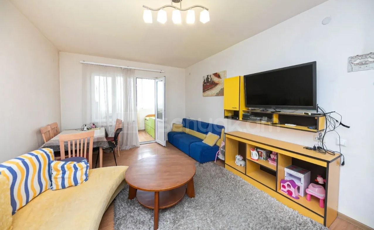 3 Սենյականոց Բնակարան, 70քմ, 7/10 հարկ, Նորմալ Վիճակում, Կահավորված