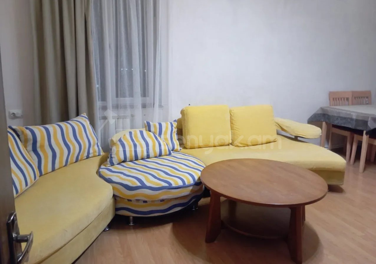 3 Սենյականոց Բնակարան, 70քմ, 7/10 հարկ, Նորմալ Վիճակում, Կահավորված