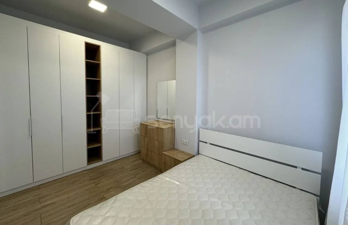 2 Սենյականոց Բնակարան, 74քմ, 12/18 հարկ, Կապիտալ Վերանորոգված