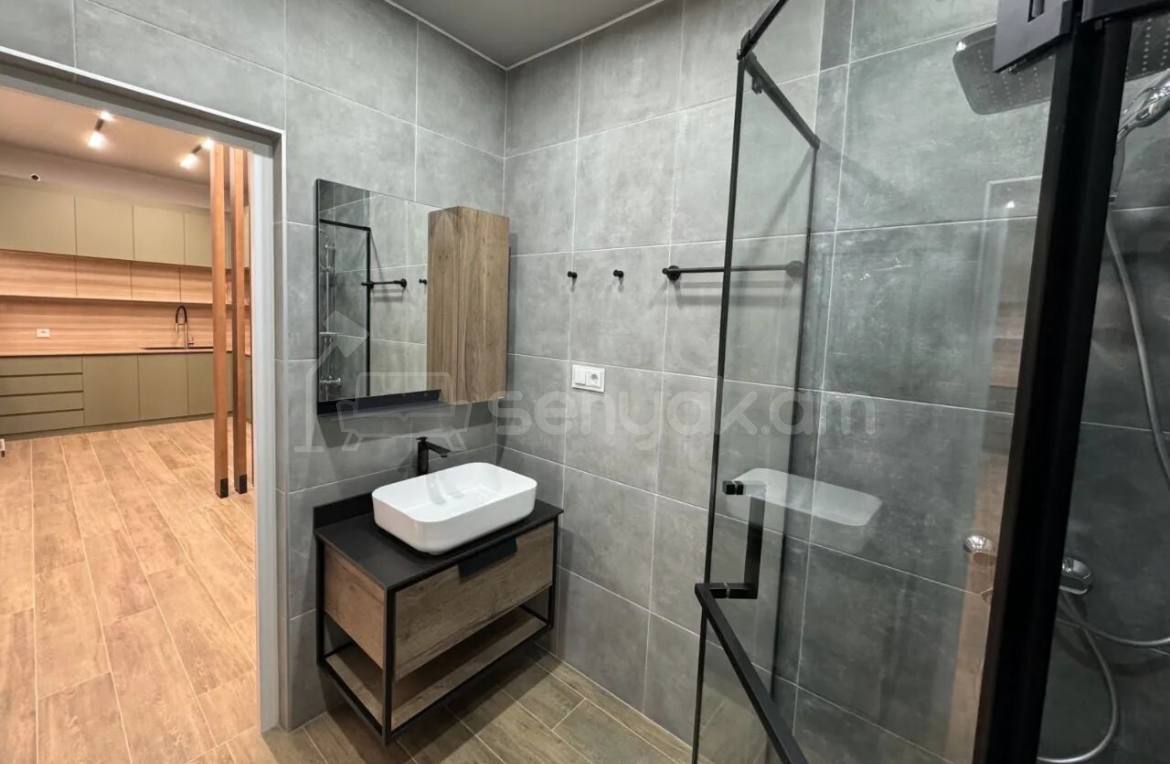 2 Սենյականոց Բնակարան, 74քմ, 12/18 հարկ, Կապիտալ Վերանորոգված