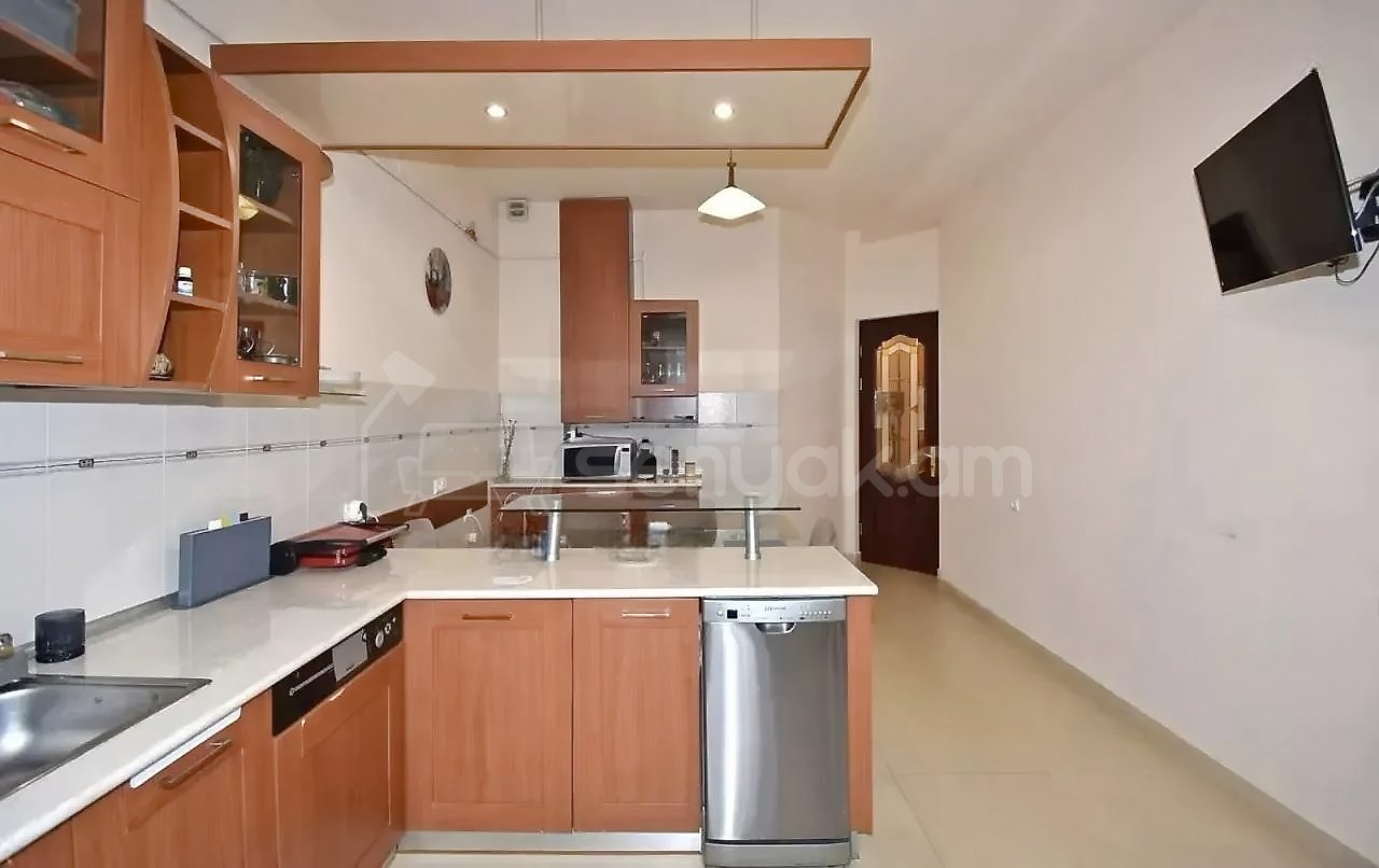 3 Սենյականոց Բնակարան Նորակառույցում, 120քմ, 8/9 հարկ, Կապիտալ Վերանորոգված