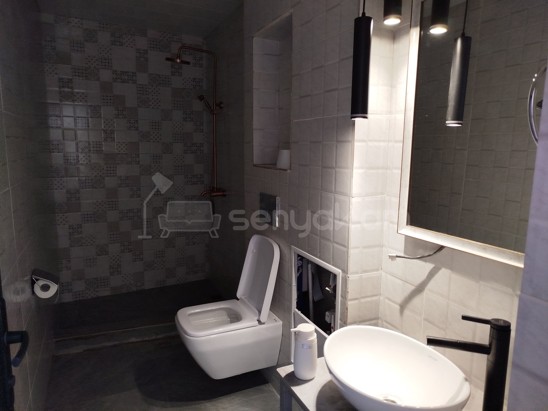 2 Սենյականոց Ամառանոց, 150քմ, Լողավազանով