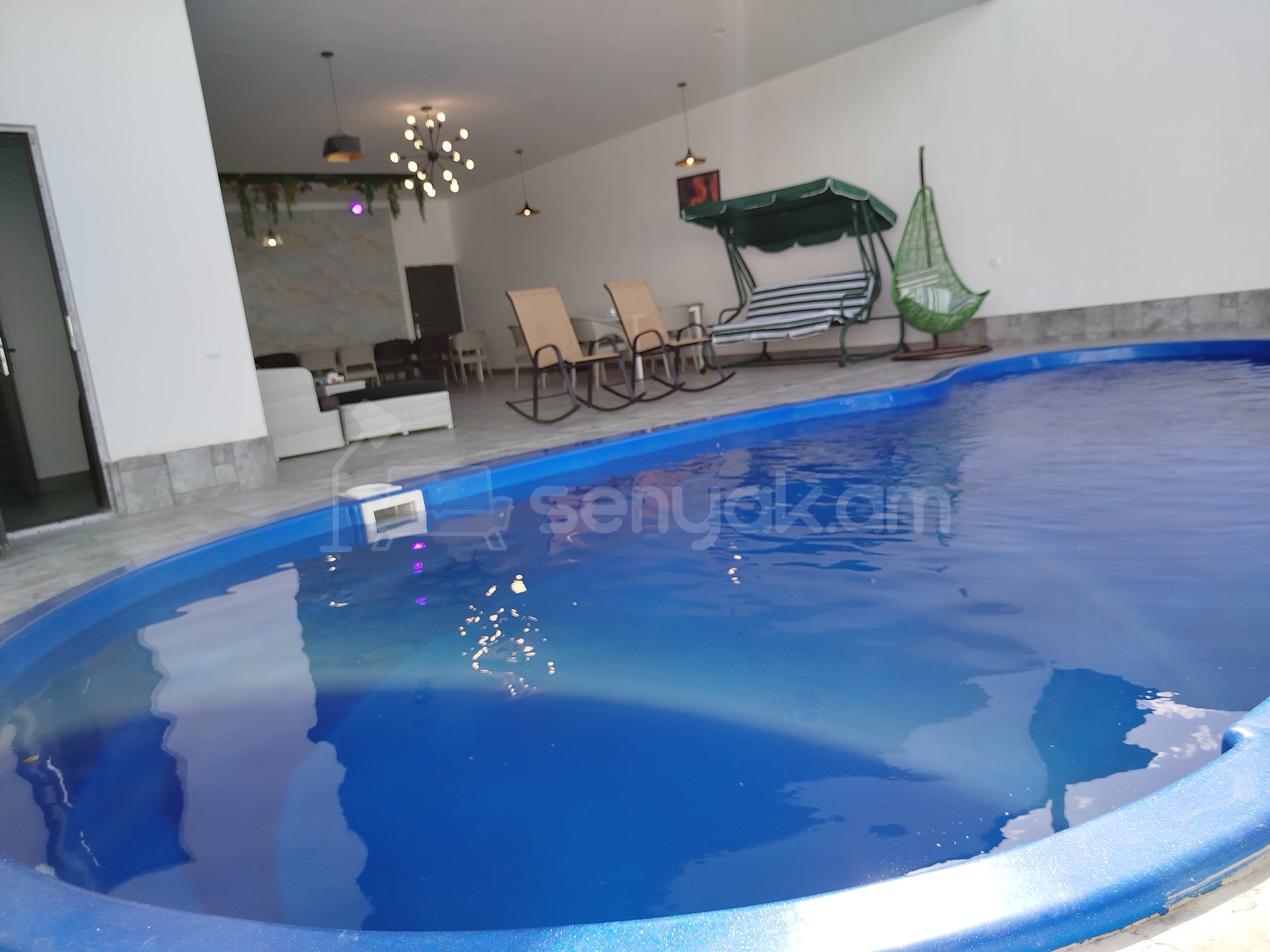 2 Սենյականոց Ամառանոց, 150քմ, Լողավազանով