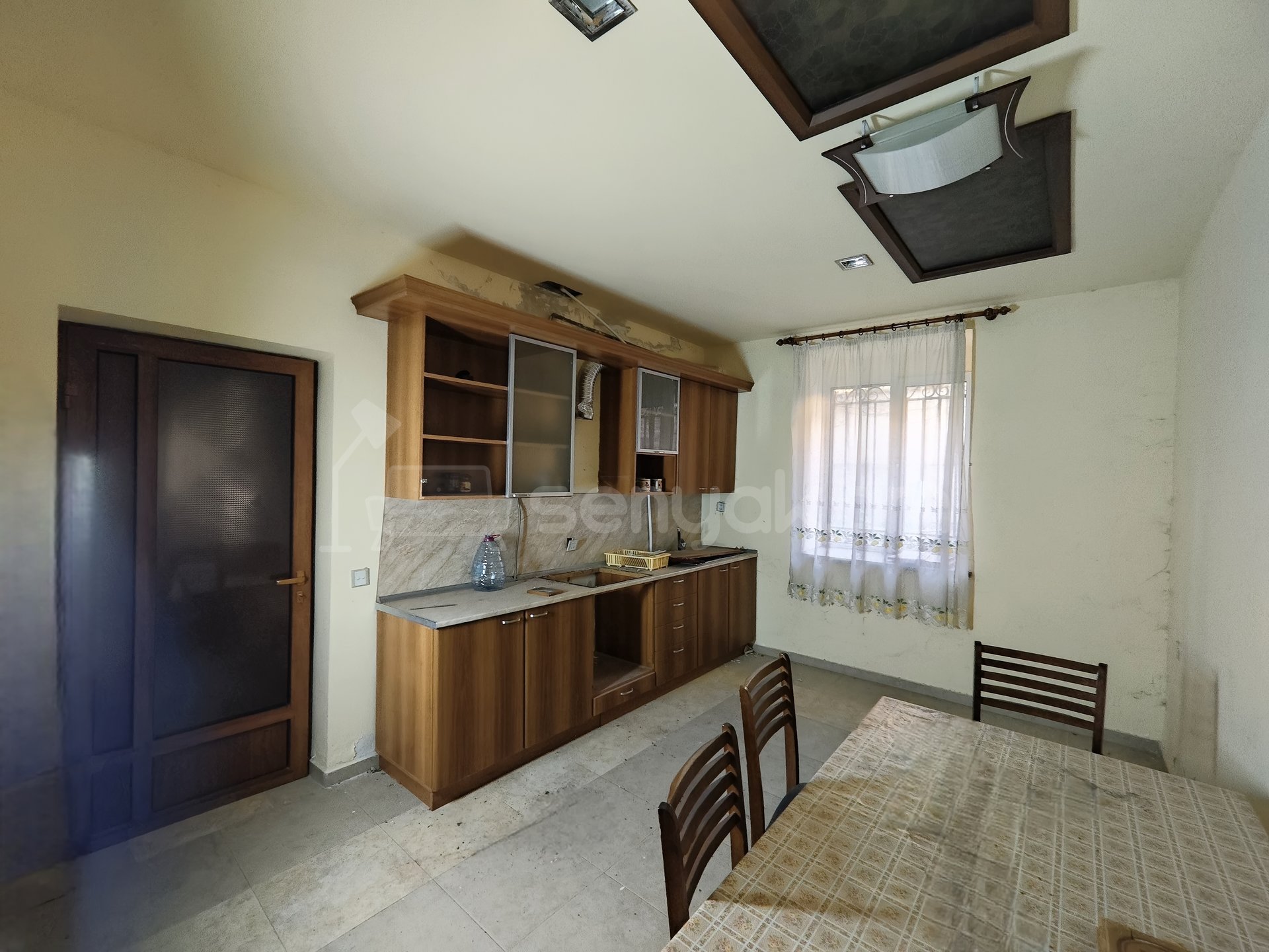 8 Սենյականոց Շքեղ Առանձնատուն, 343քմ, Ավտոտնակով