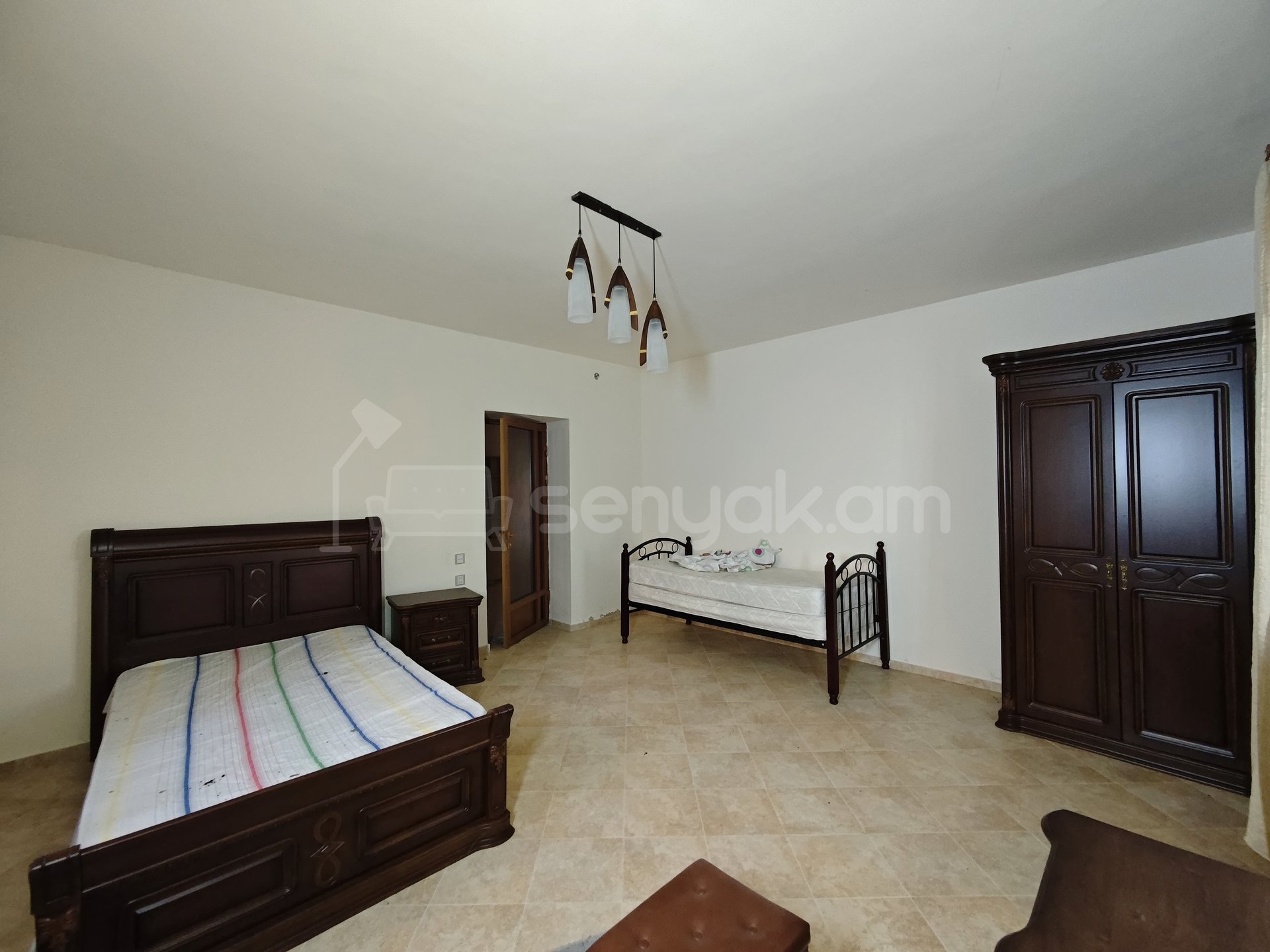 8 Սենյականոց Շքեղ Առանձնատուն, 343քմ, Ավտոտնակով