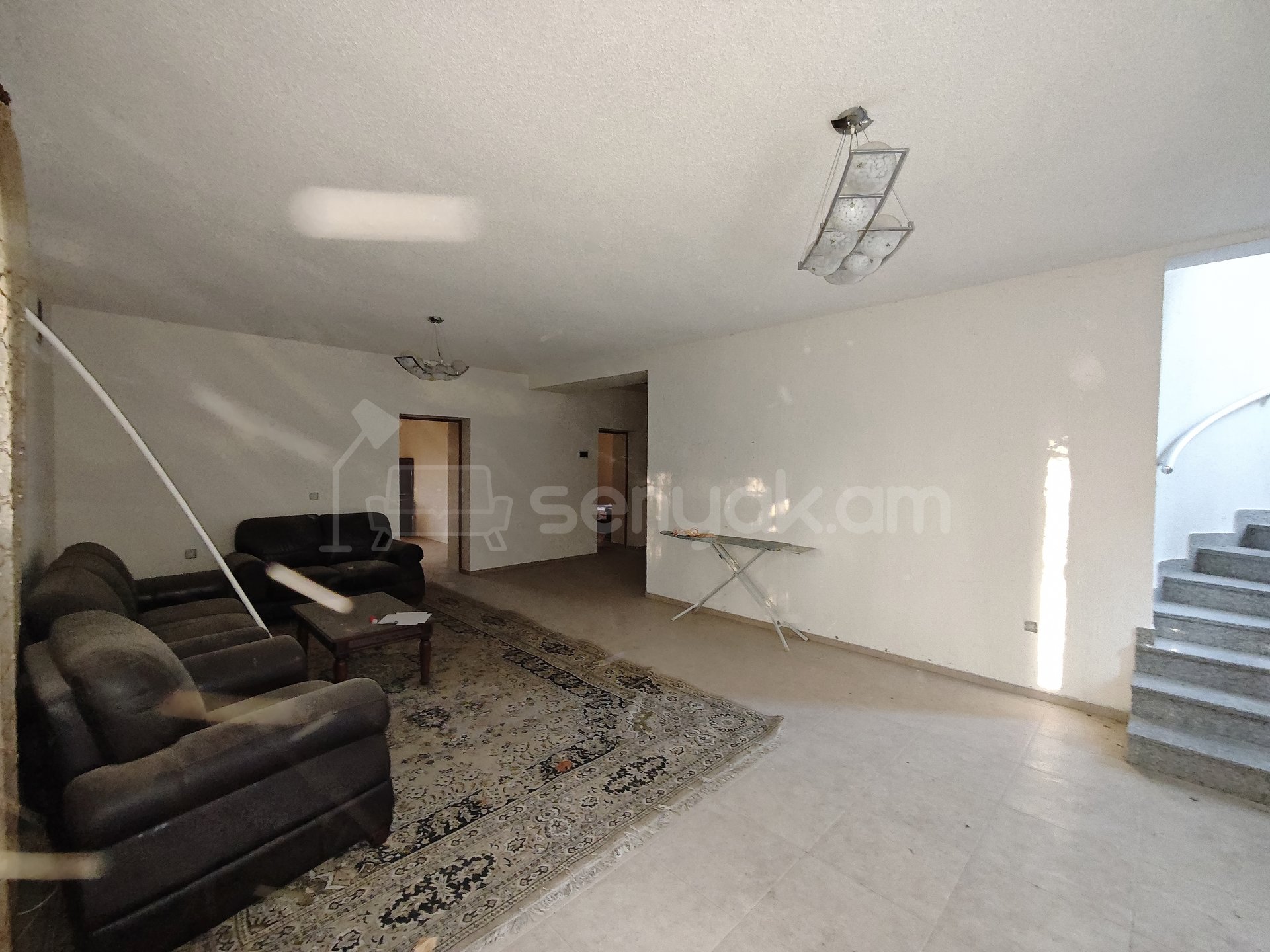 8 Սենյականոց Շքեղ Առանձնատուն, 343քմ, Ավտոտնակով