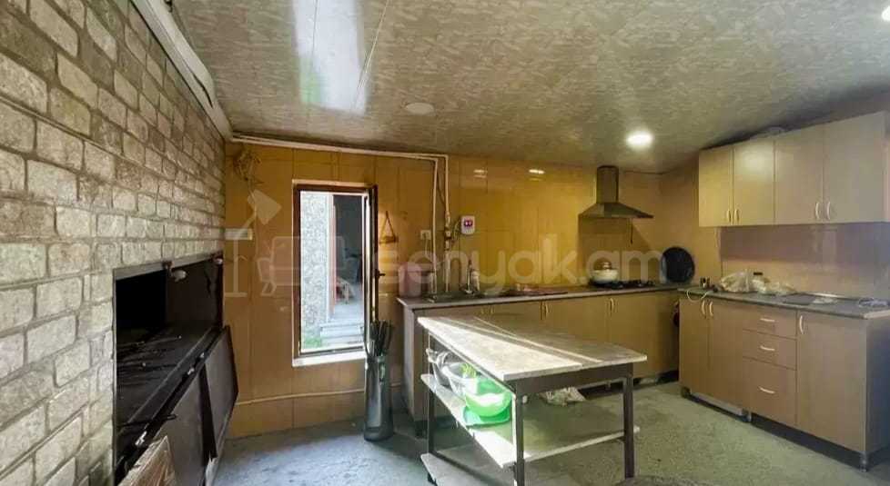 5 Սենյականոց Շքեղ Առանձնատուն, 200քմ, Լողավազանով