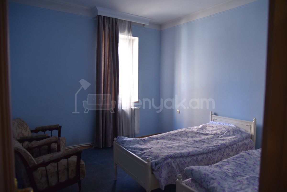 Օֆիսային Տարածք, 220քմ, Կապիտալ Վերանորոգված