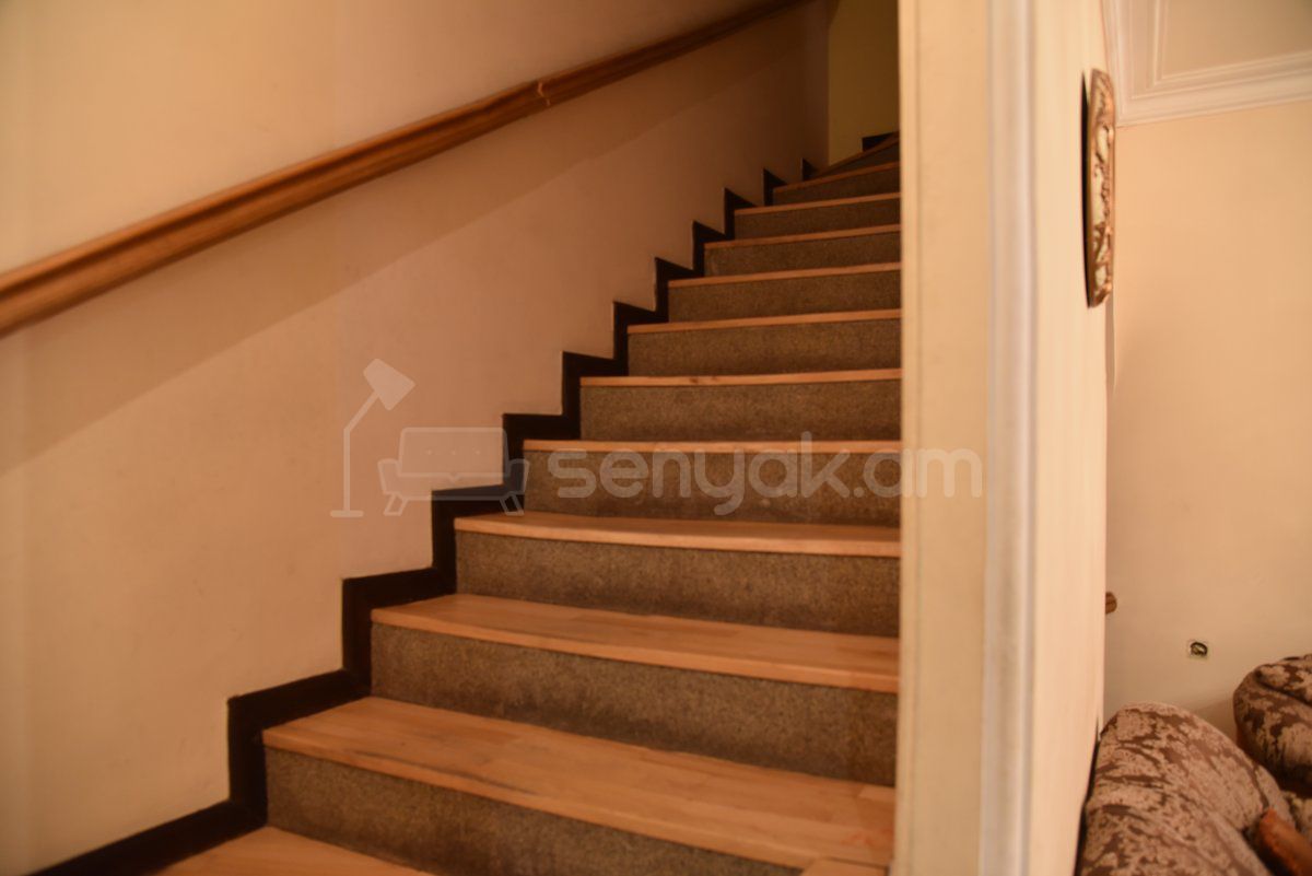 Օֆիսային Տարածք, 220քմ, Կապիտալ Վերանորոգված