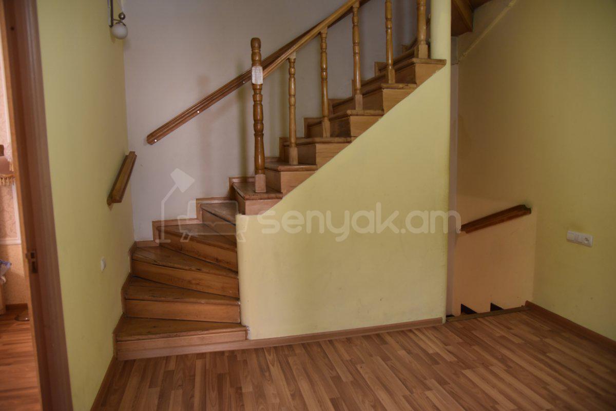 Օֆիսային Տարածք, 220քմ, Կապիտալ Վերանորոգված