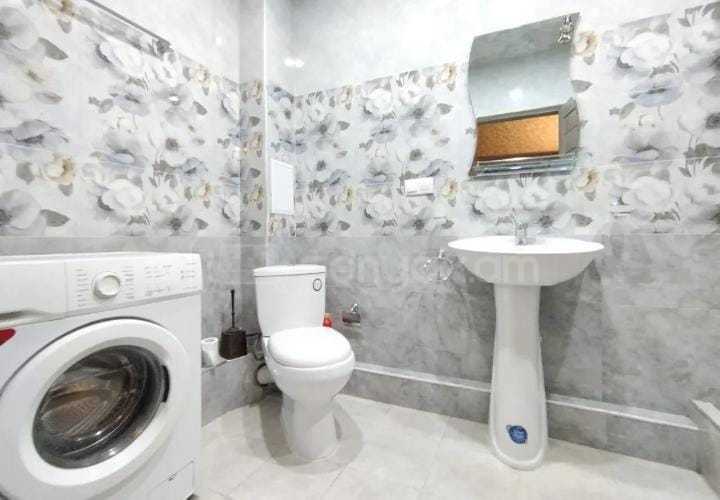 3 Սենյականոց Բնակարան Քարե Շենքում, 86քմ, 5/5 հարկ, Դիզայներական Վերանորոգված, Կահավորված, Արևկող