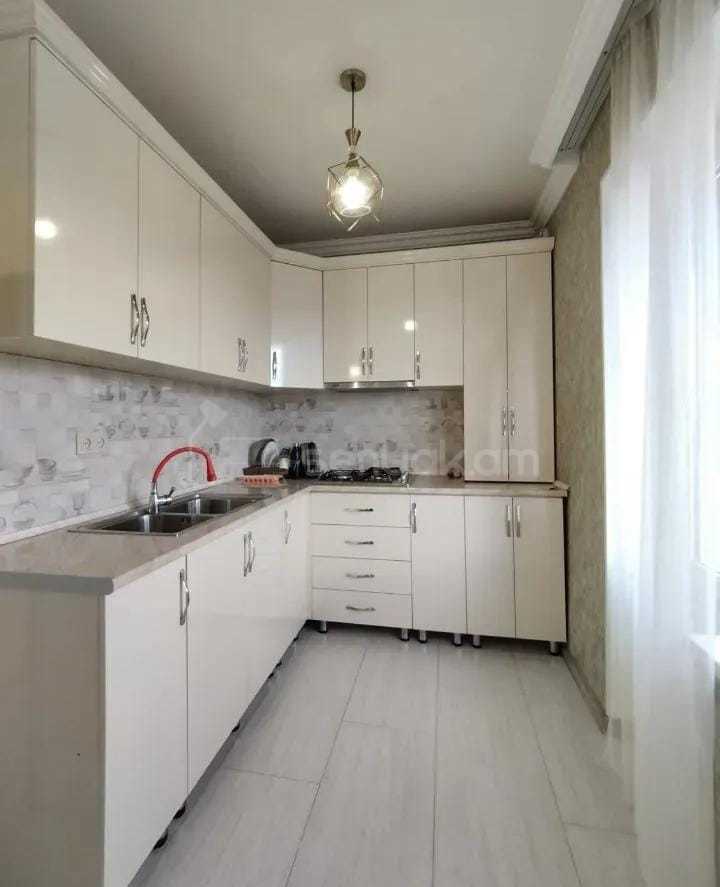 3 Սենյականոց Բնակարան Քարե Շենքում, 86քմ, 5/5 հարկ, Դիզայներական Վերանորոգված, Կահավորված, Արևկող