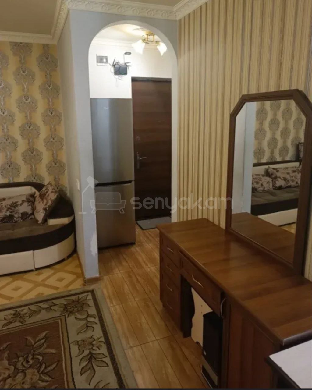 3 Սենյականոց Բնակարան Քարե Շենքում, 43քմ, 2/4 հարկ, Նորմալ Վիճակում