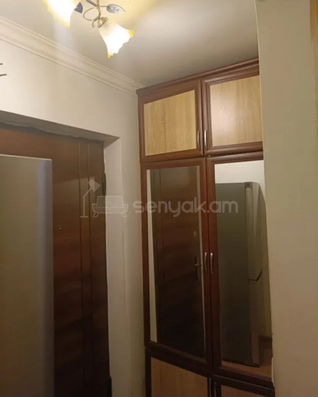 3 Սենյականոց Բնակարան Քարե Շենքում, 43քմ, 2/4 հարկ, Նորմալ Վիճակում