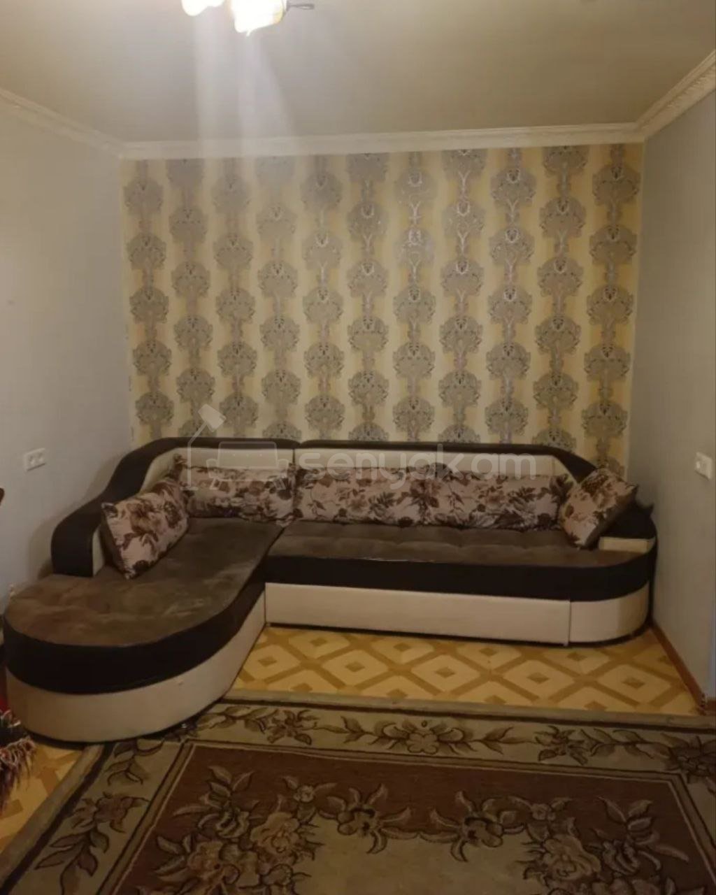 3 Սենյականոց Բնակարան Քարե Շենքում, 43քմ, 2/4 հարկ, Նորմալ Վիճակում