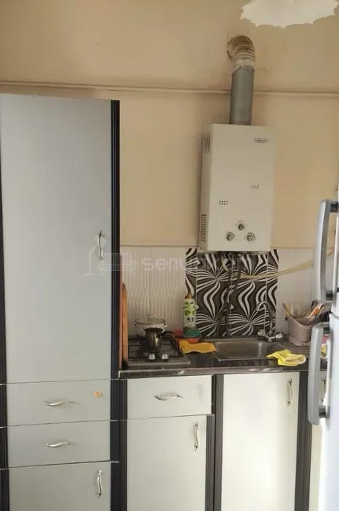 1 Սենյականոց Բնակարան Քարե Շենքում, 31քմ, 3/4 հարկ, Կապիտալ Վերանորոգված