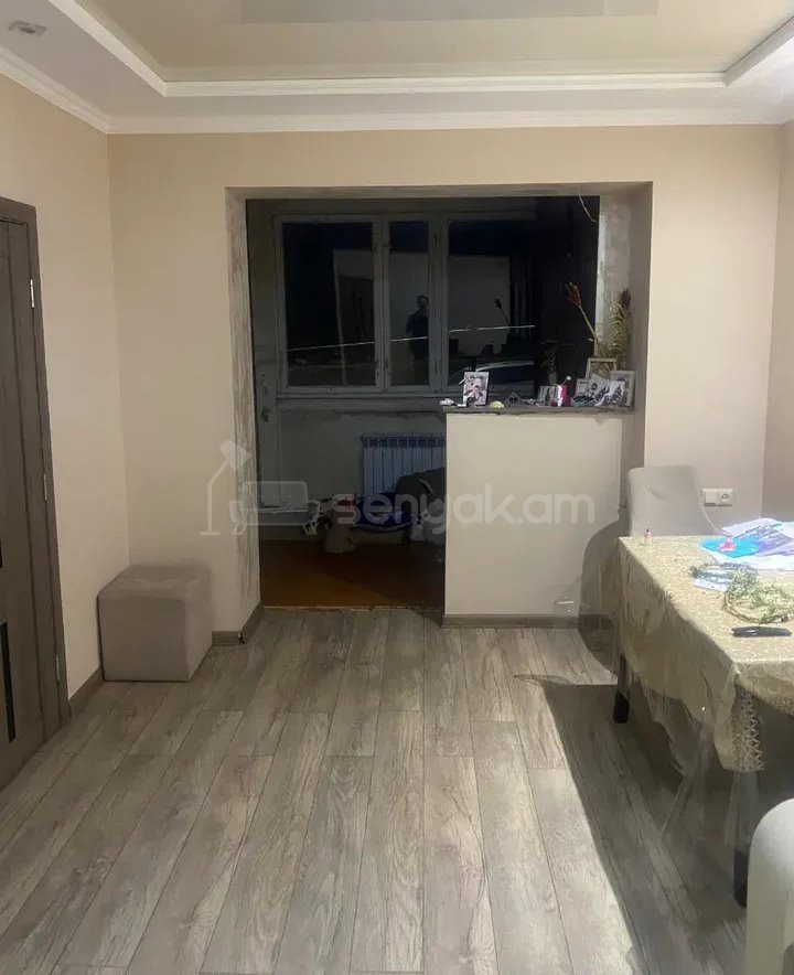 2 Սենյականոց Բնակարան Քարե Շենքում, 70քմ, 3/5 հարկ, Կոսմետիկ Վերանորոգված